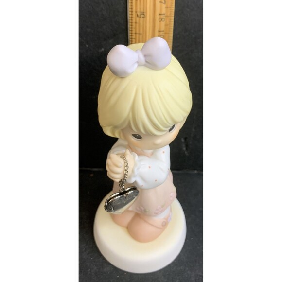 Precious Moments 'Friends Are Held Within The Heart' 2003 C0023 - Picture 7 of 9